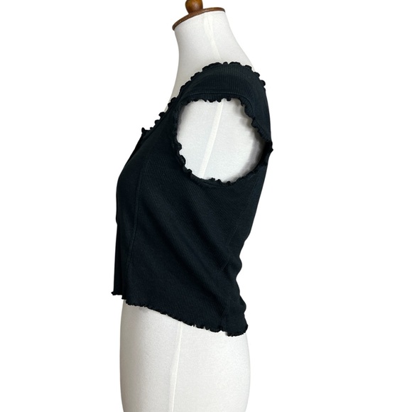 Free People Louie Louie Tee, Cropped Button up, Lettuce Hem, Black, Size S - Picture 4 of 7